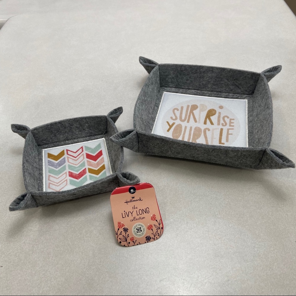 Hallmark Livy Long Collection Jewelry Holder NWT